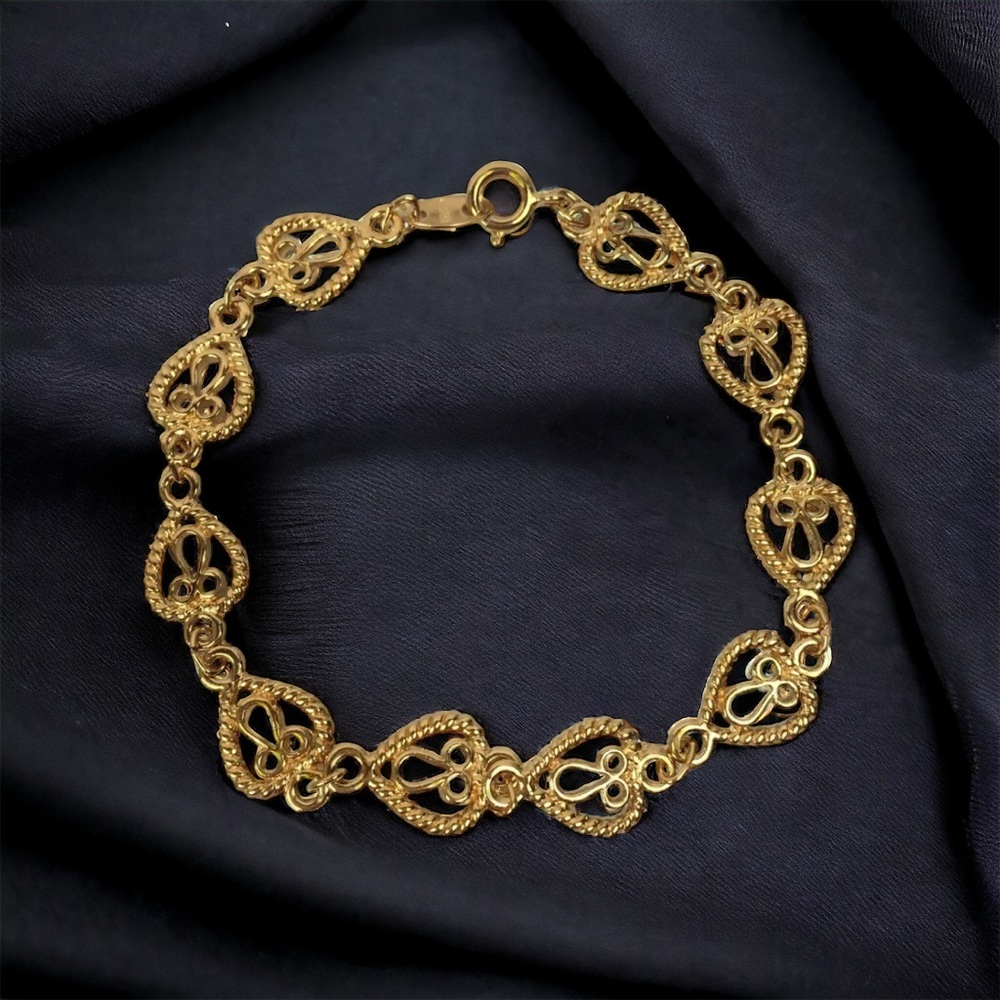 Vintage Avon Simply Hearts bracelet